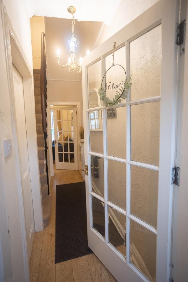 Sandgate 2-Bed Apartment In Ayr Central Location ภายนอก รูปภาพ