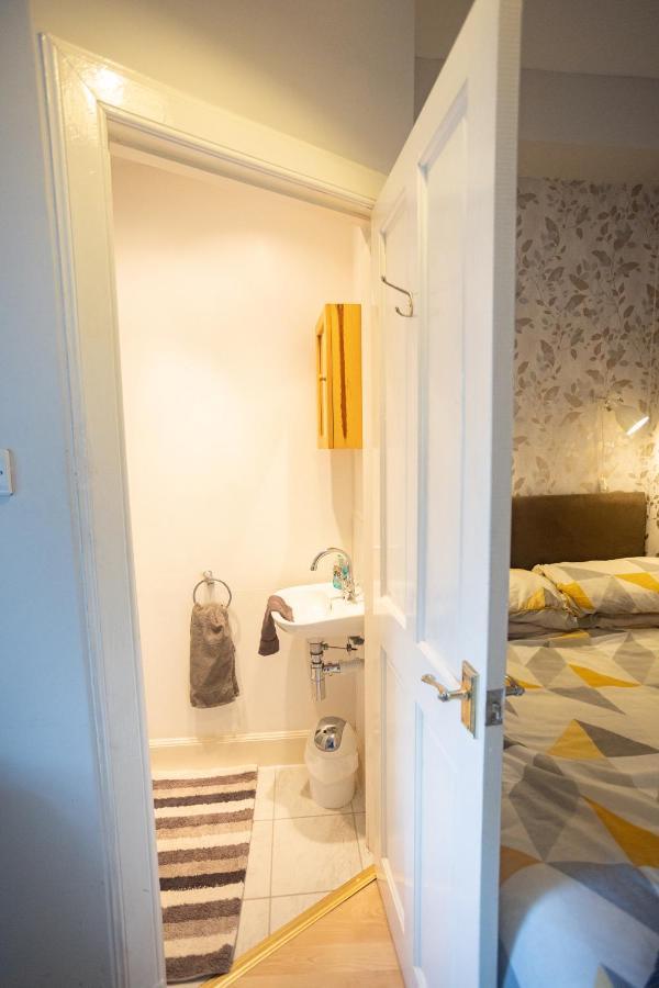 Sandgate 2-Bed Apartment In Ayr Central Location ภายนอก รูปภาพ
