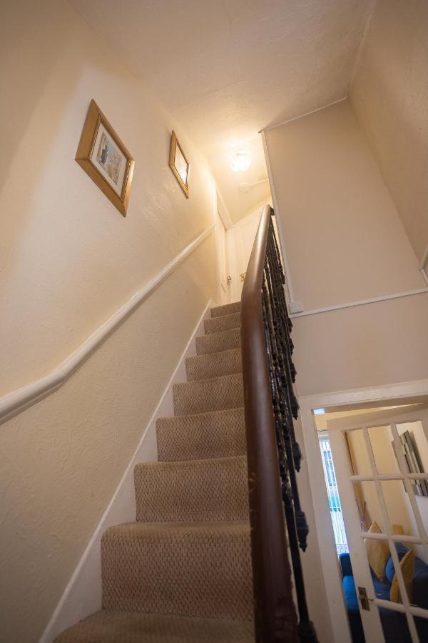 Sandgate 2-Bed Apartment In Ayr Central Location ภายนอก รูปภาพ